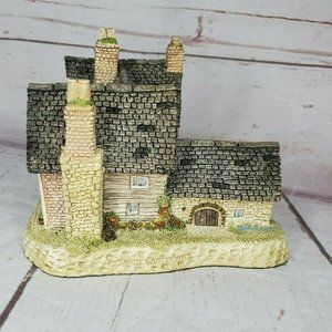 87 Vintage David Winter Cottages Benbow Farmhouse